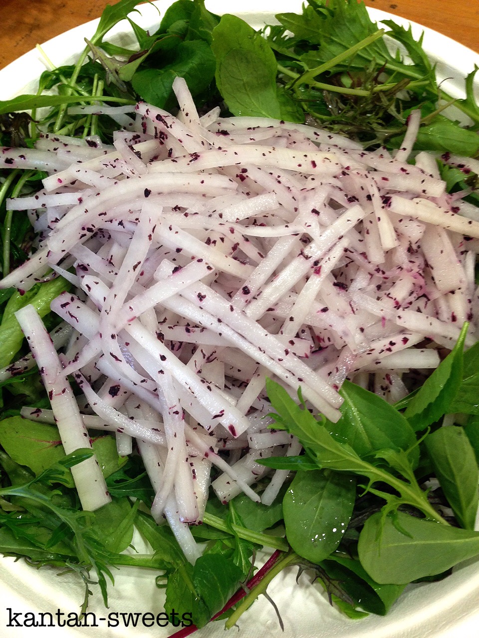 大根とゆかりのサラダの作り方♪簡単なのに紫色がオシャレ！